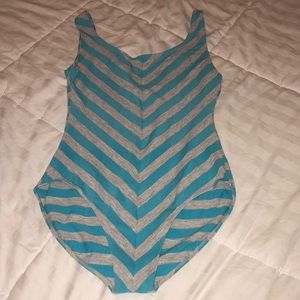 🍀 vintage body suit